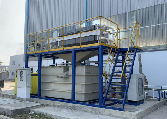 Qualität  Automatic Iron Removal System For Fluxing Tank In Hot Dip Galvanizing Plant  Line Turnkey Project usine